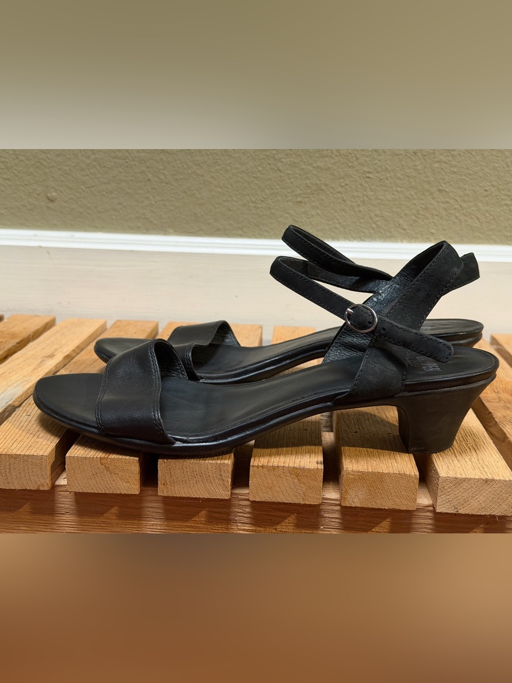 CAMPER BLACK LEATHER LOW BLOCK HEEL ANKLE SANDAL 41